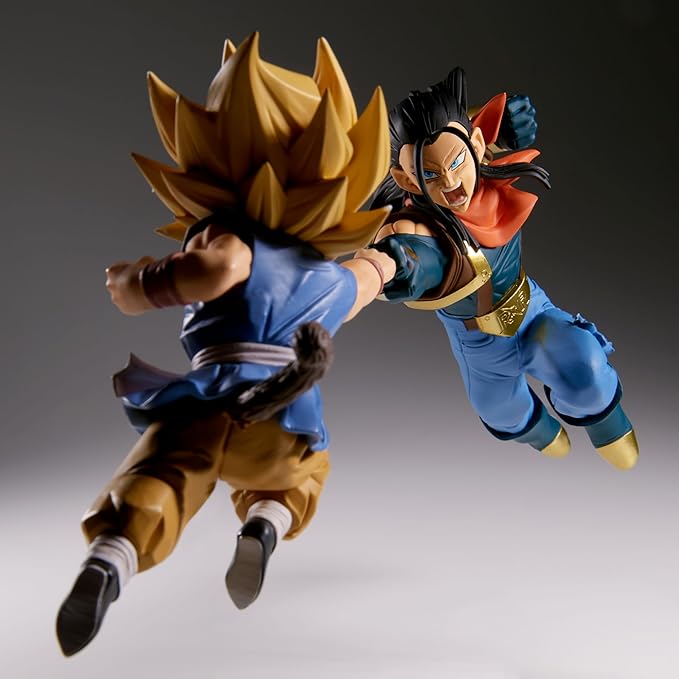 Dragon Ball Z Match Makers Super Android 17 (vs. Super Saiyan Goku) Figure