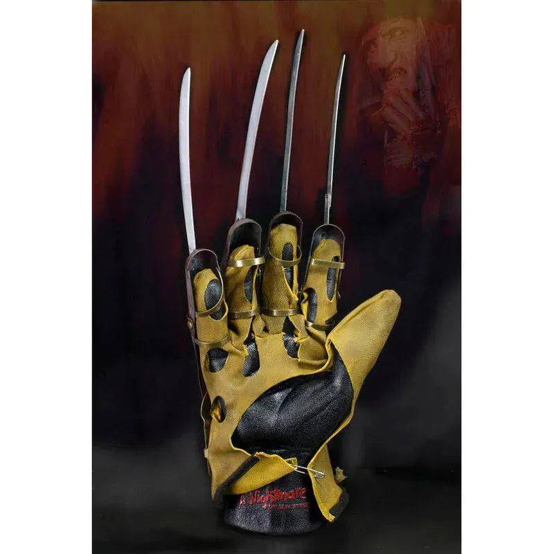 A Nightmare on Elm Street Freddy Krueger Glove Prop Replica - Neca - Ginga Toys