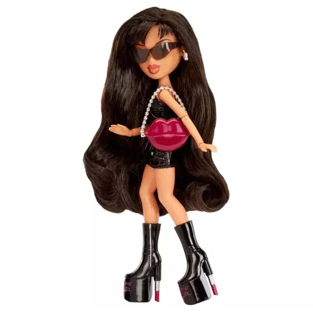 Bratz x Kylie Jenner Day Fashion Doll Toy - MGA - Ginga Toys