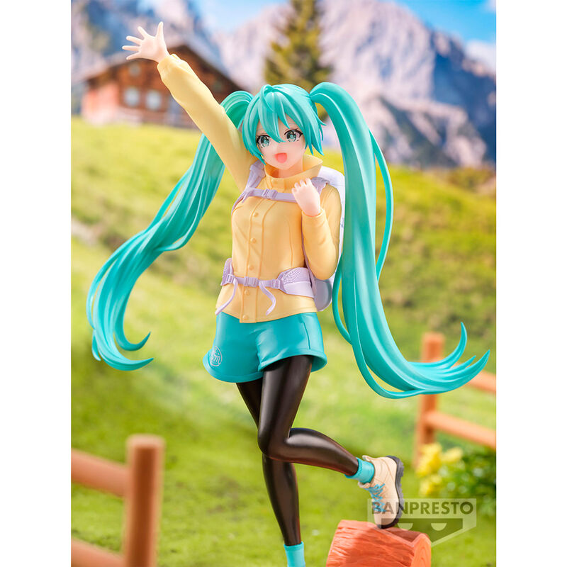 Vocaloid Holiday Memories Hatsune Miku (Mountain Climbing)