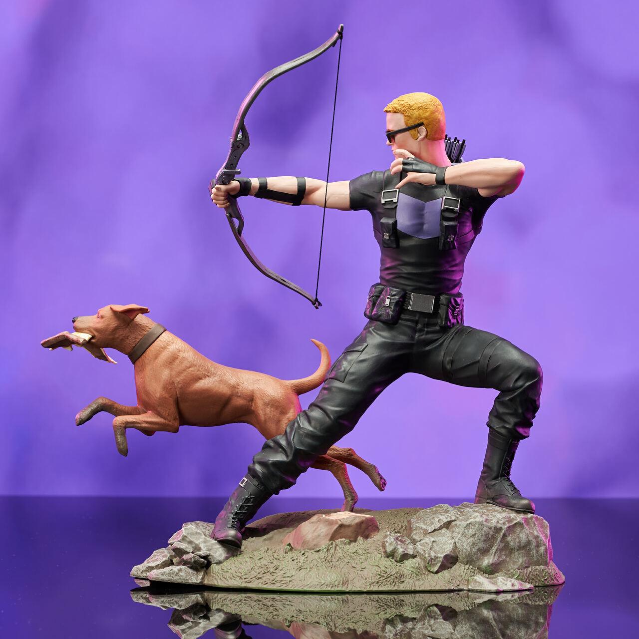 Marvel Gallery Comic Hawkeye with Pizza Dog Diorama statue - Diamond Select - Ginga Toys