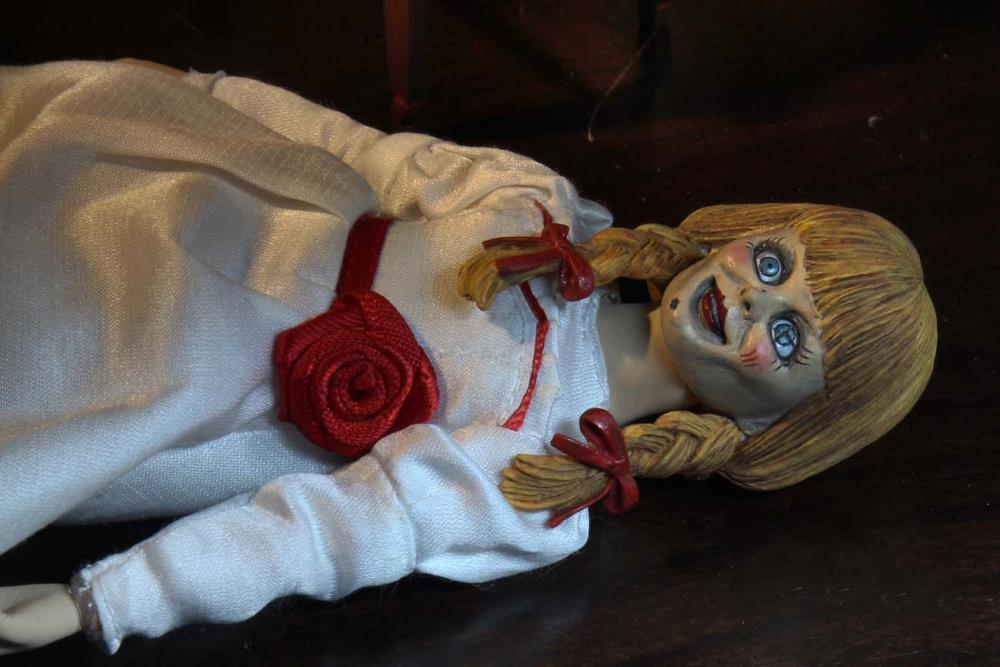 The Conjuring Universe Annabelle Figure - Neca - Ginga Toys